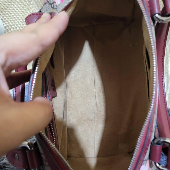 Gucci purses good condition - Picture 2 of 6